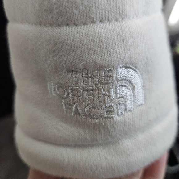 North Face Feminine Fit Caroluna Quilted Fleece Small Women’s Jacket Ivory - Picture 7 of 16